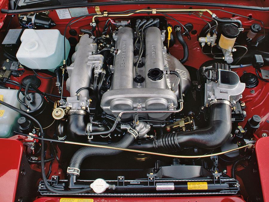 Моторный отсек Mazda MX-5 (NA) 1989 года  (фото 28 из 30)